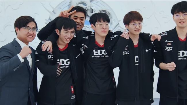 与科雷亚的 与科雷亚的