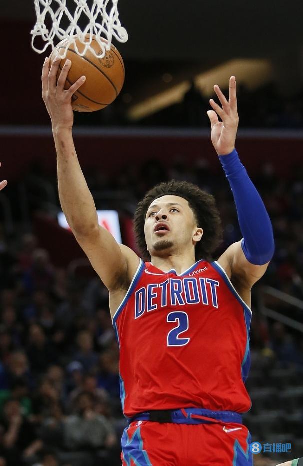 王钰栋倒地 王钰栋倒地